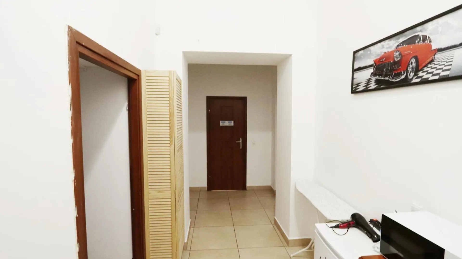 Fantastic Waw - C19 Room C Warsaw 0*,  Poland